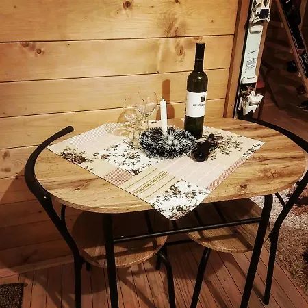 Nase Malo Selo-jahorina Dvorista