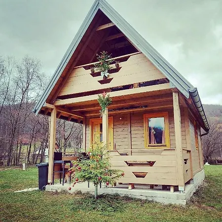 Nase Malo Selo-jahorina Dvorista